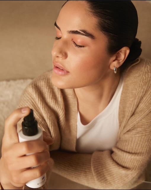 Naturlig makeup i varma toner